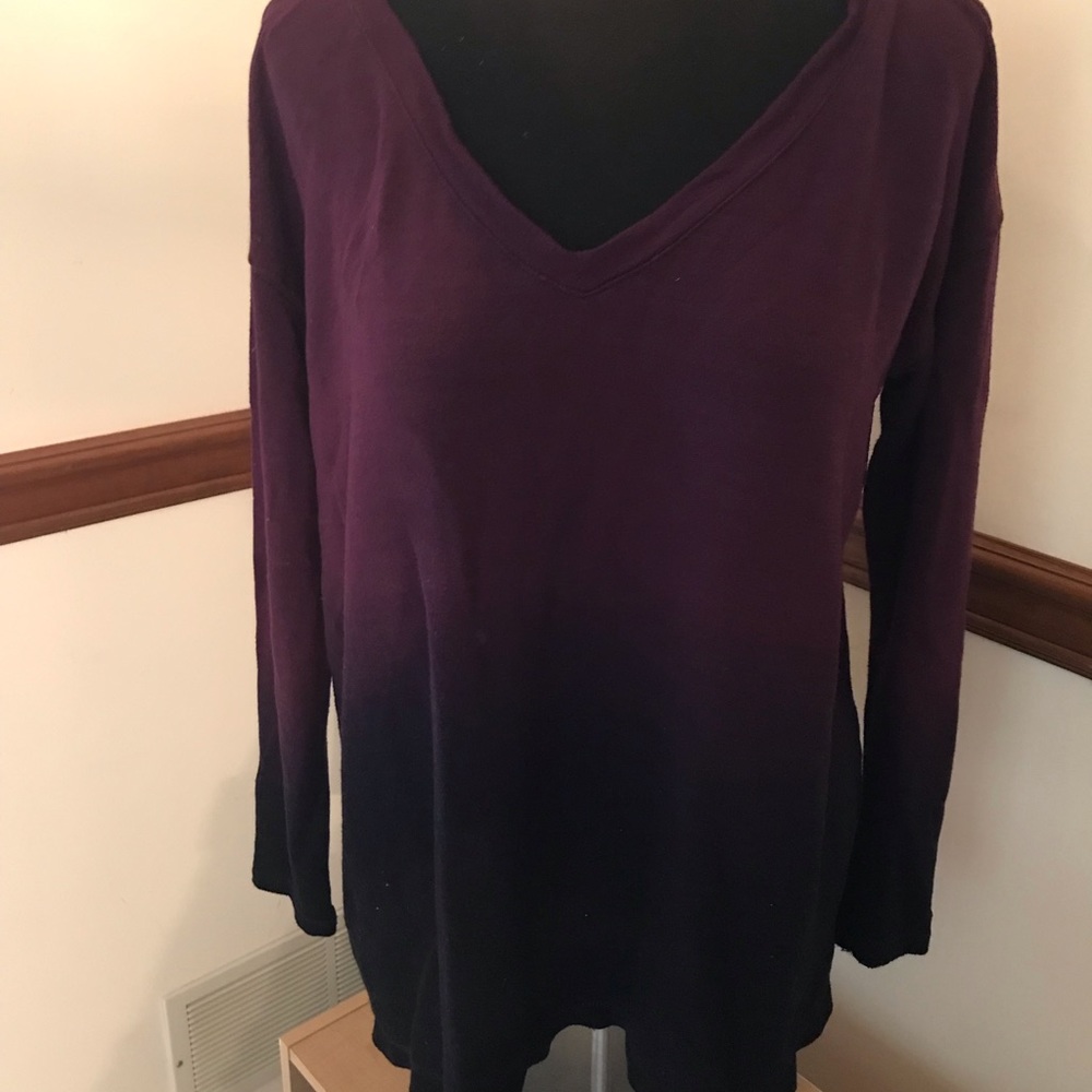 American Eagle open back purple sweatshirt